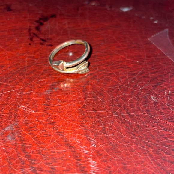 Arrow ring - Picture 1 of 4